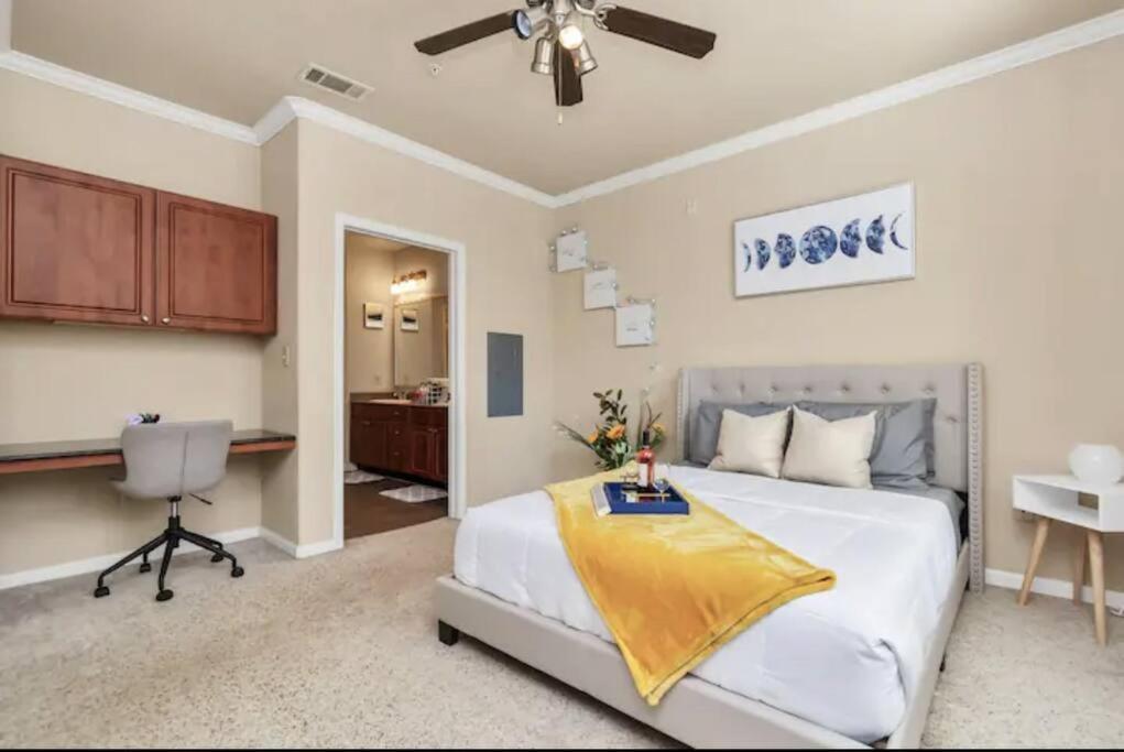 Modern Condo Near Texas Medical Center W Free Parking ฮูสตัน ภายนอก รูปภาพ