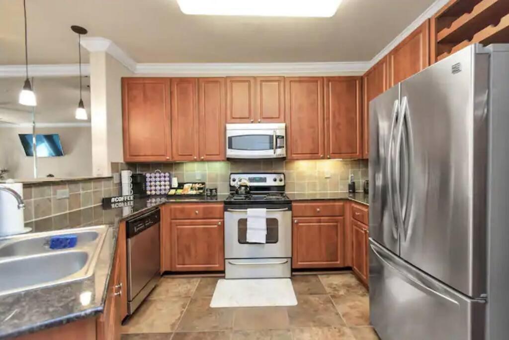 Modern Condo Near Texas Medical Center W Free Parking ฮูสตัน ภายนอก รูปภาพ