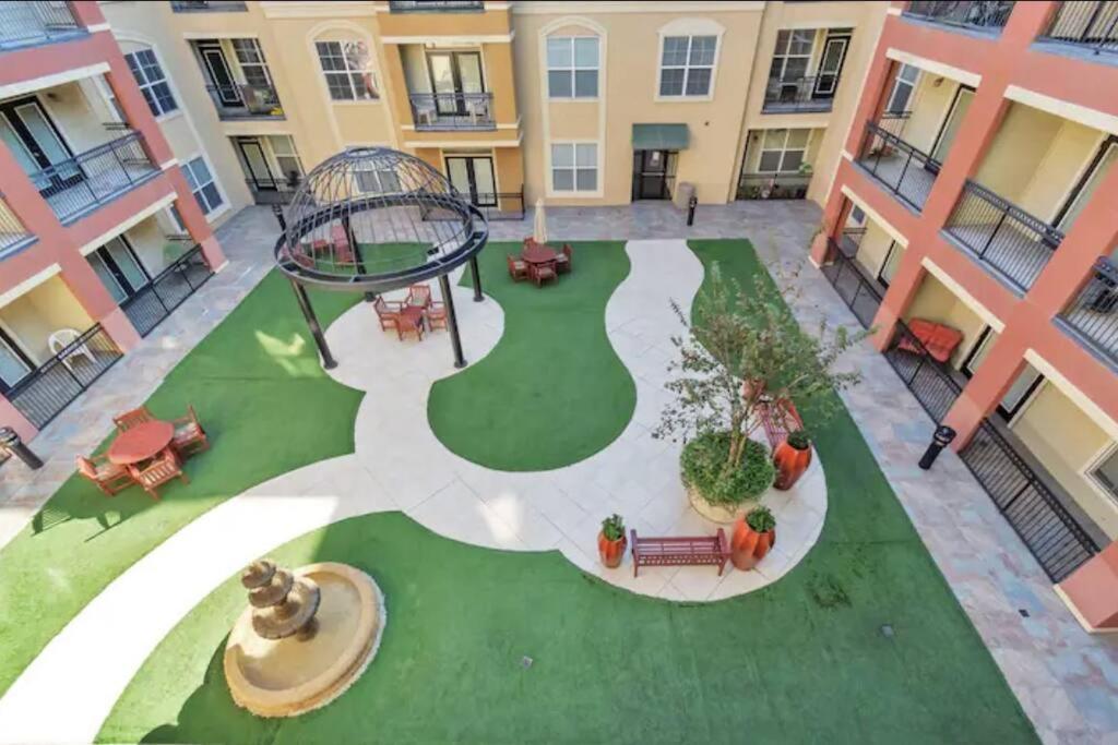 Modern Condo Near Texas Medical Center W Free Parking ฮูสตัน ภายนอก รูปภาพ
